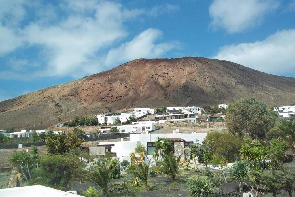 Ocean Breeze Villa Playa Blanca  Exterior photo